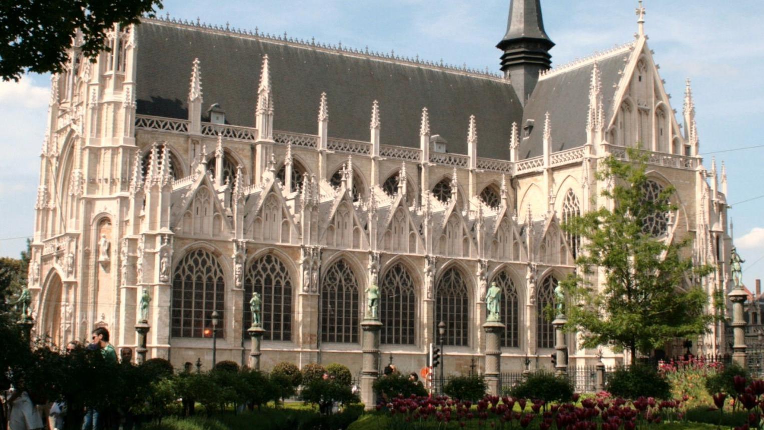 Notre Dame du Sablon - Bedford Hotel and Congress Centre, Brussel